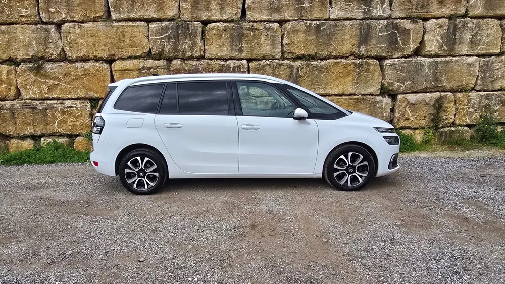 Citroën C4 SpaceTourer sete lugares